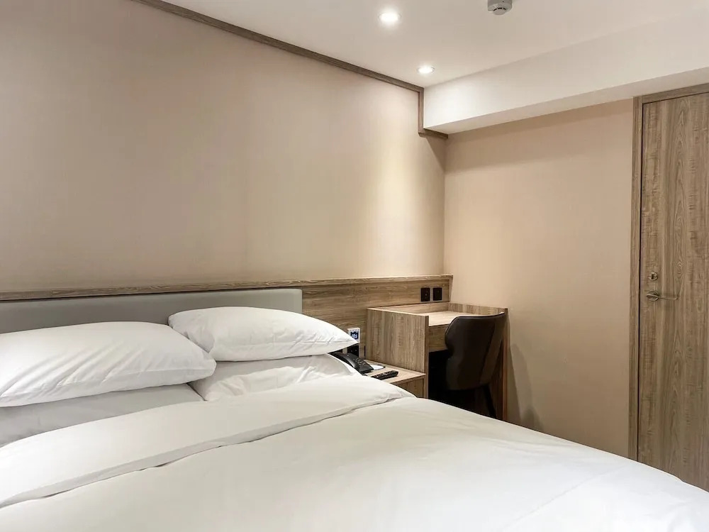 Spring Rhapsody Hotel