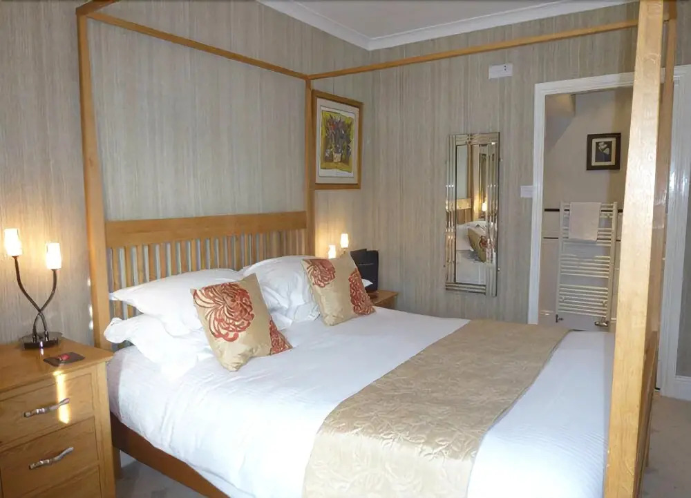 West Vale Country House