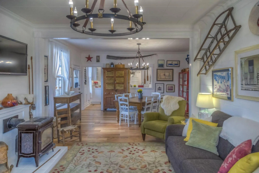 Crooked River Inn