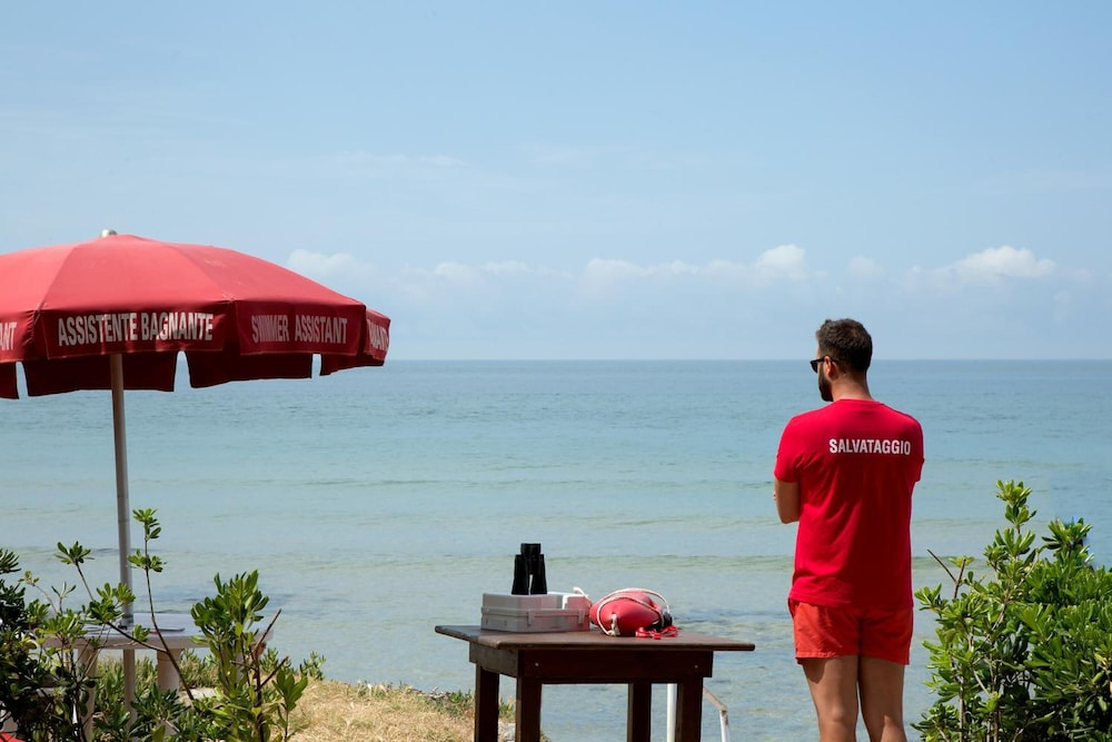 Torre San Vito Beach Hotel 3s