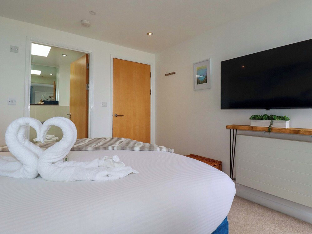 Penthouse @46zinc - Headland View