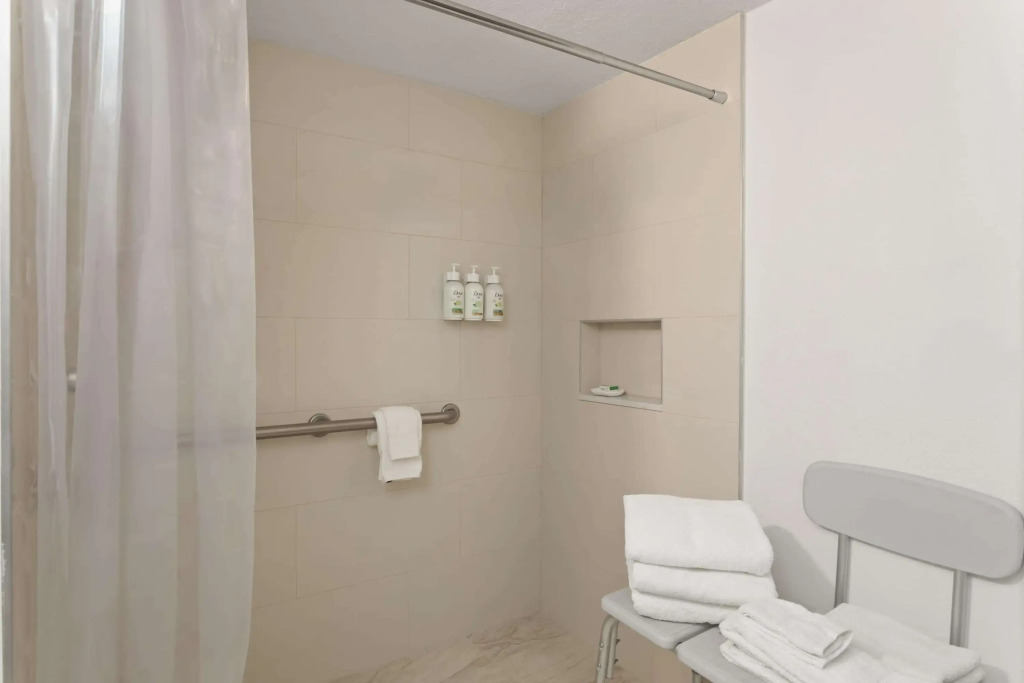 Baymont by Wyndham Orlando North Millenia
