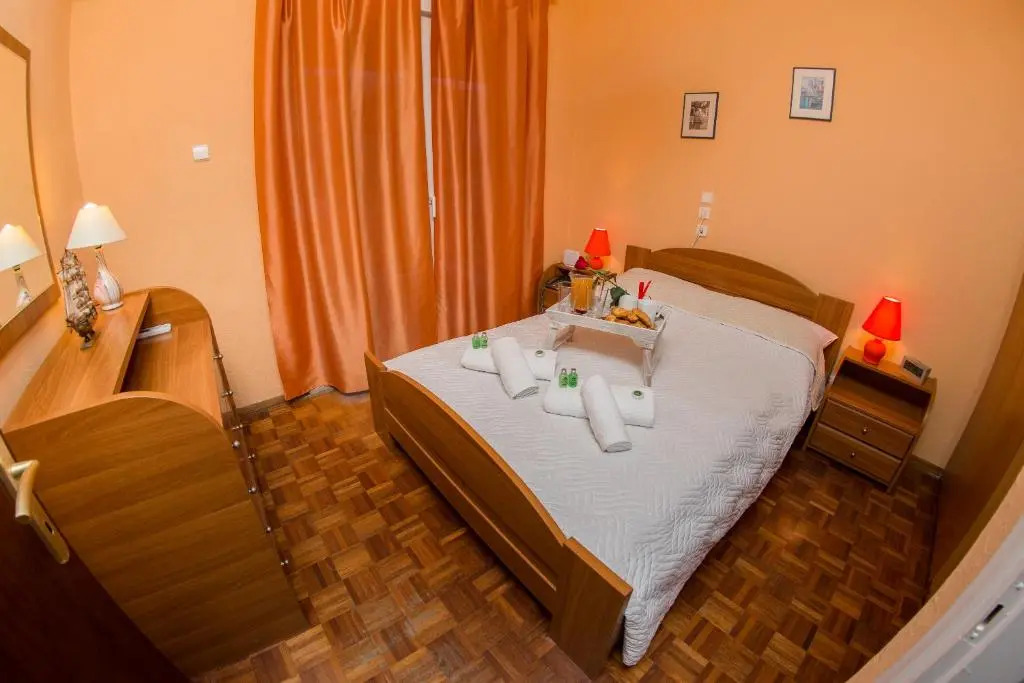 Théa Apartment