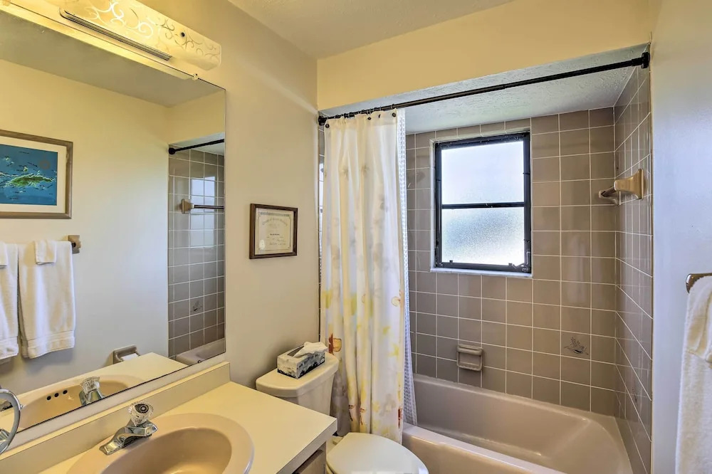 Private Pool & Deck: Canalfront St James City Home
