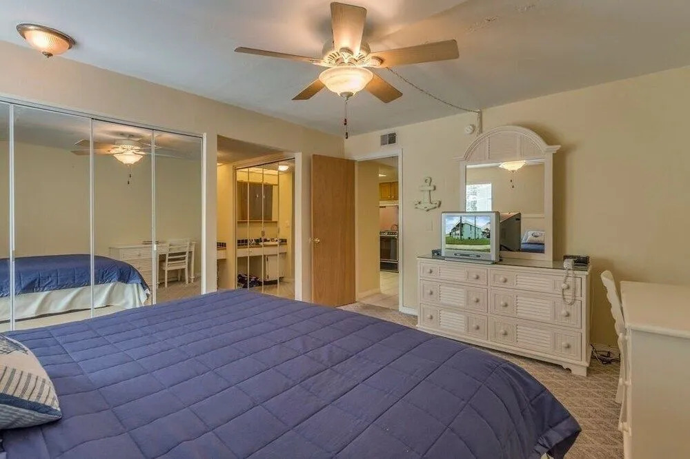 Anchors Away 1 Bedroom Condo by Redawning