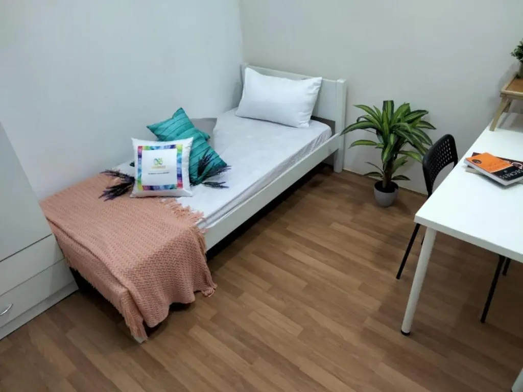 Bed & Pillow Subang Jaya by HomeBrickz