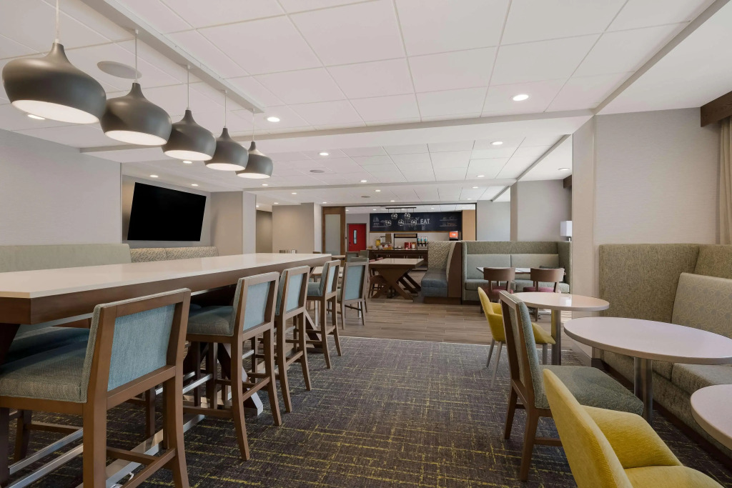 A Victory Hotel & Suites