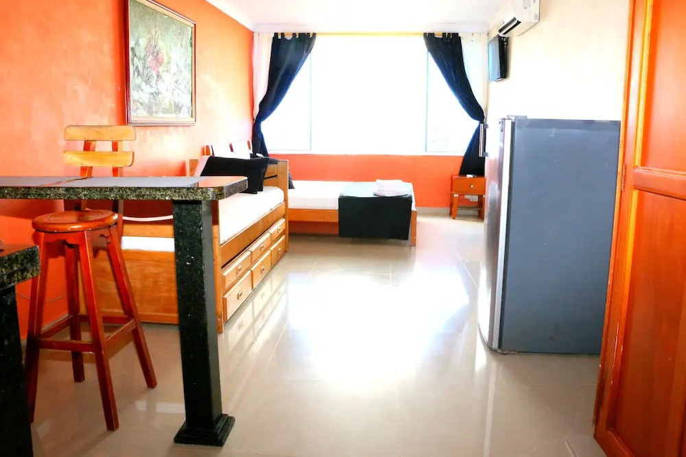 Apartment in Front of the Sea 1105B
