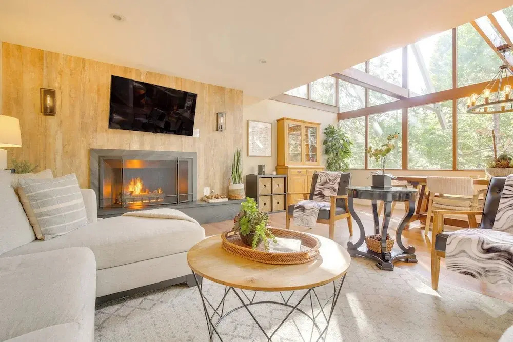 Walk to Lake Arrowhead Village: Gem w/ Lake Access