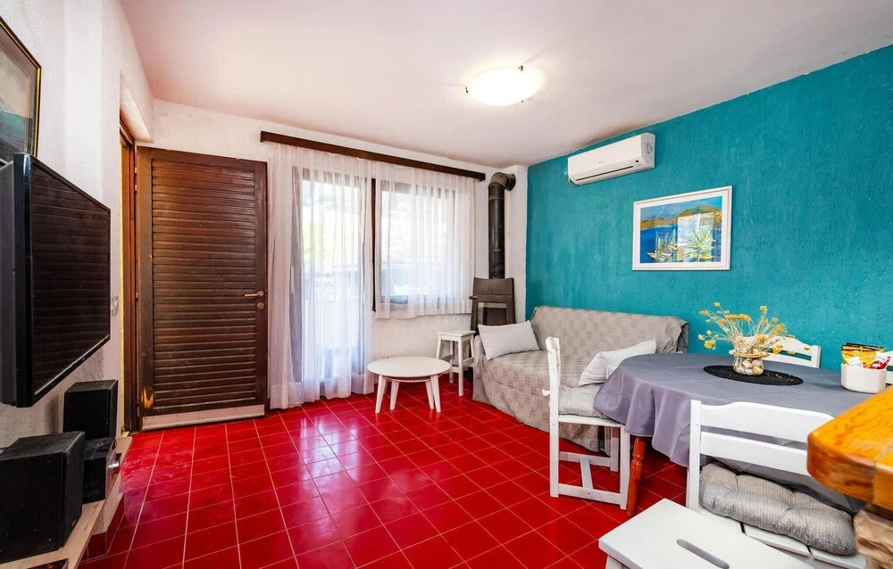 Awesome Apartment in Zdrelac With 3 Bedrooms, Wifi and Outdoor Swimming Pool