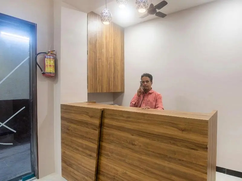 OYO 30693 Hotel Blue Executive
