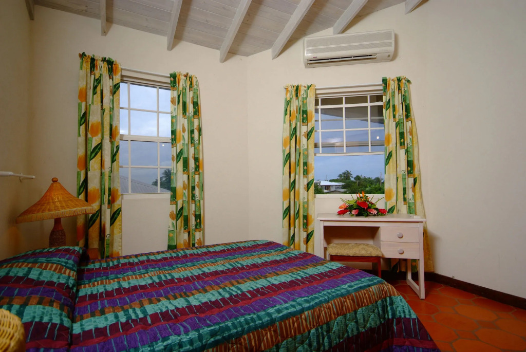 Best E Villas Prospect St James