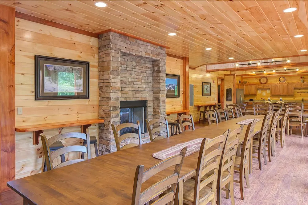 Sherwood Splash Lodge 11 Bedroom Home with Indoor Pool