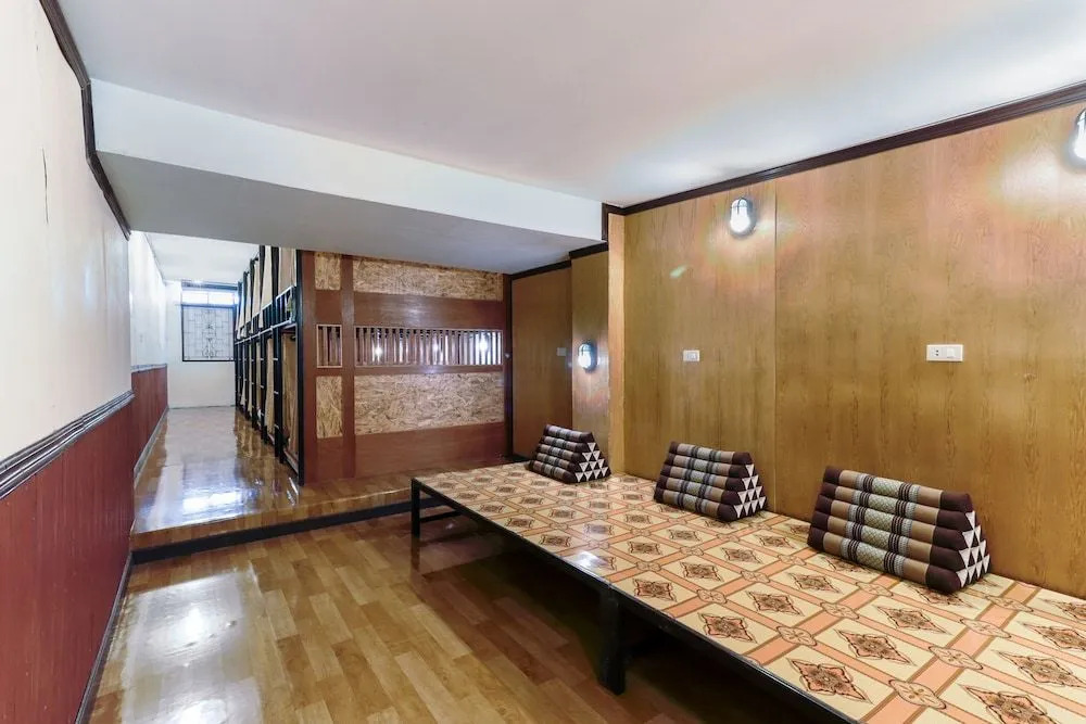 Oyo 717 My​ Space​ Hostel