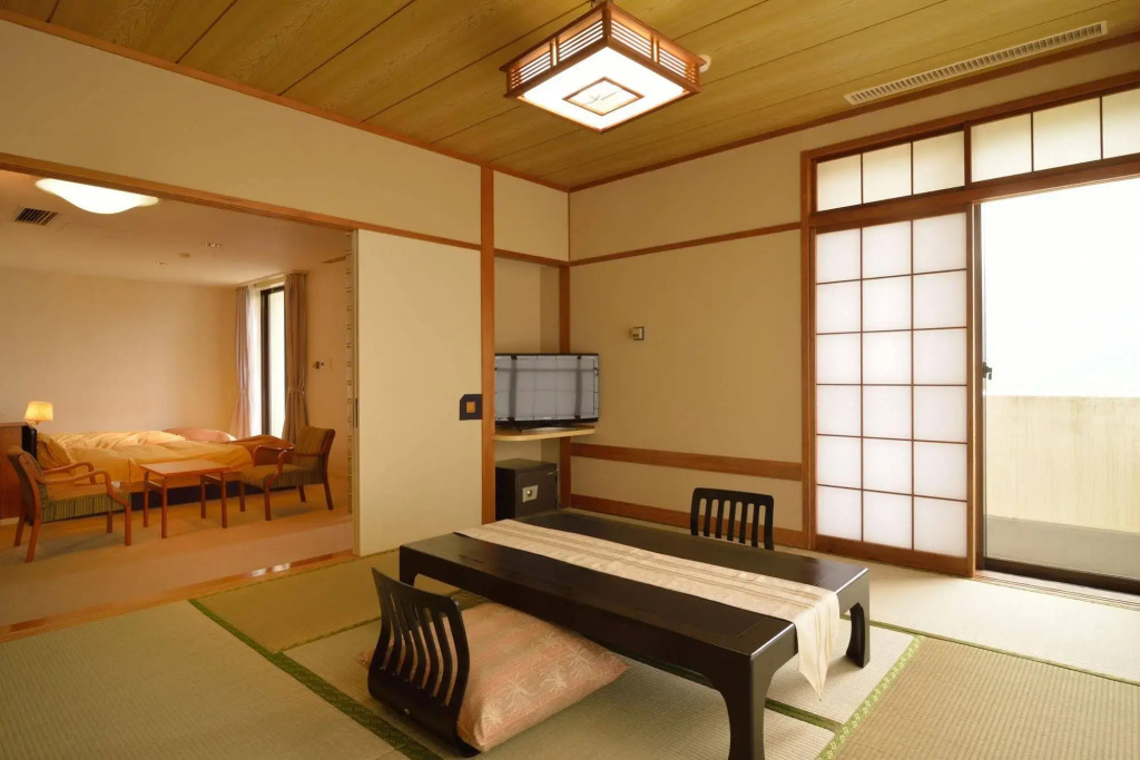 Hakone Mori no Seseragi