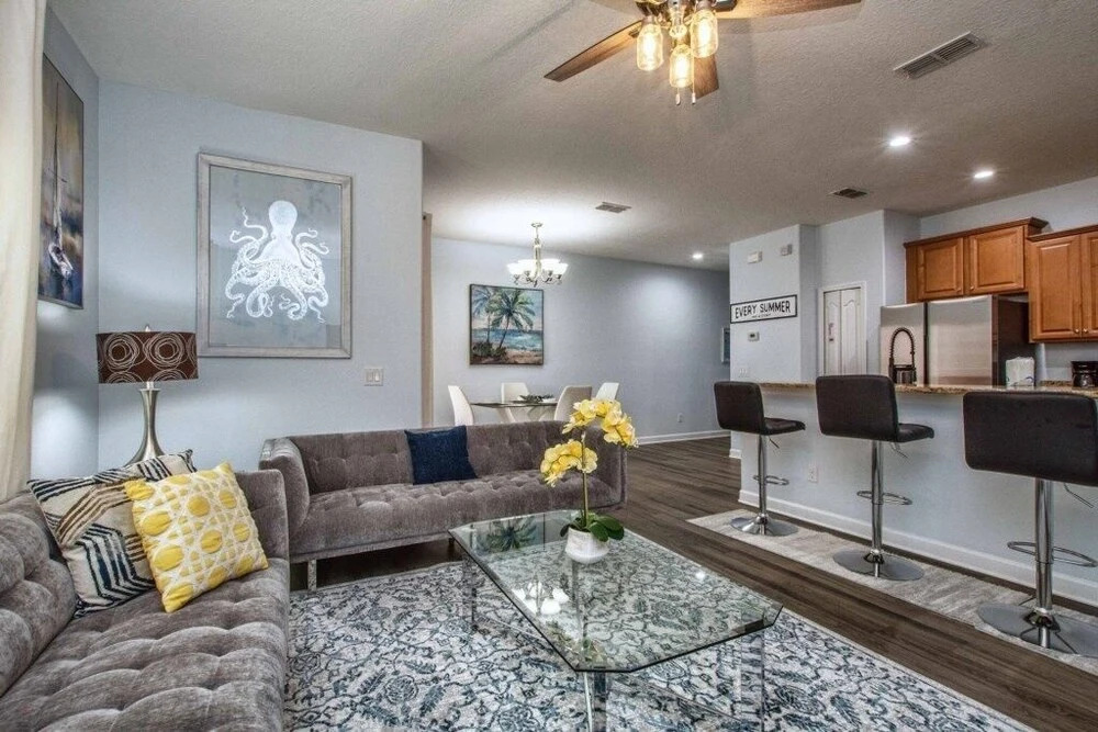 Tropical Waterfront, Completely Redone W/pool-3033 4 Bedroom Townhouse by Redawning, Kissimmee