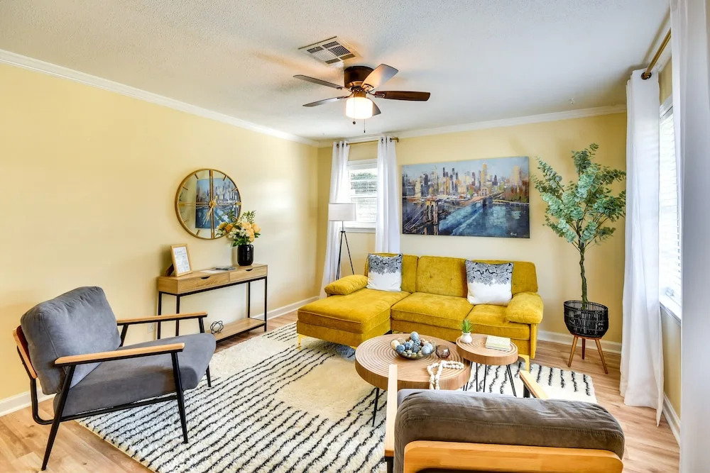 Lovely Montgomery Home ~ 7 Mi to Downtown!