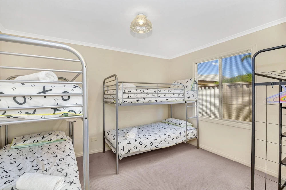 Green Reef Beach House - Aldinga Beach - C21 SouthCoast Holidays