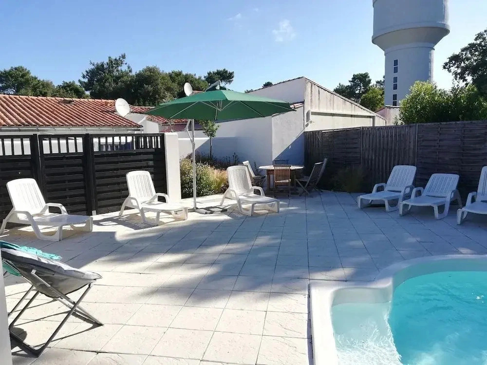 Clos DES Pins , Pavilion for 4 People, in the Heart of the Pine Forest, Heated Swimming Pool