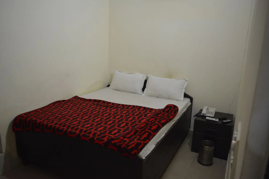 Shubham Hotel