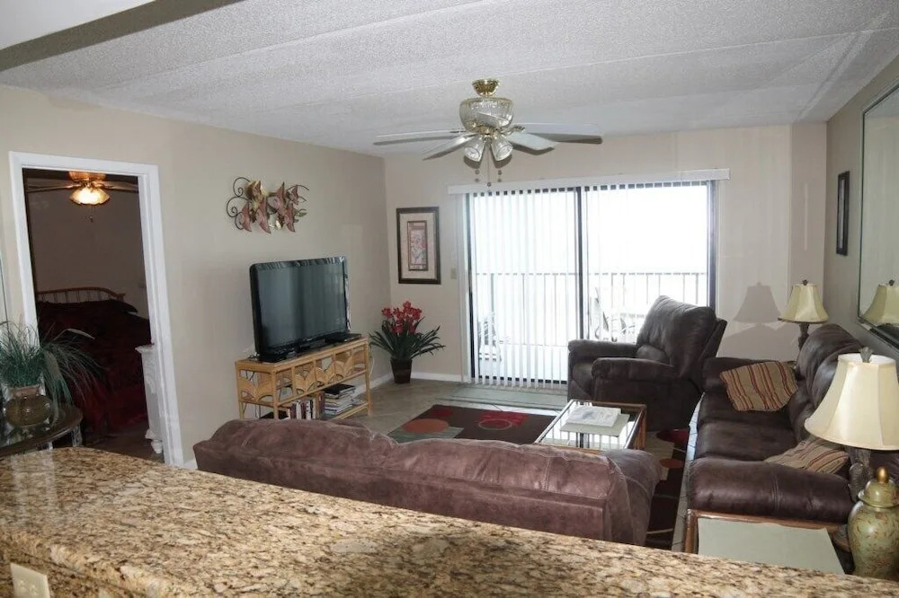 Windjammer 407 2 Bedroom Condo