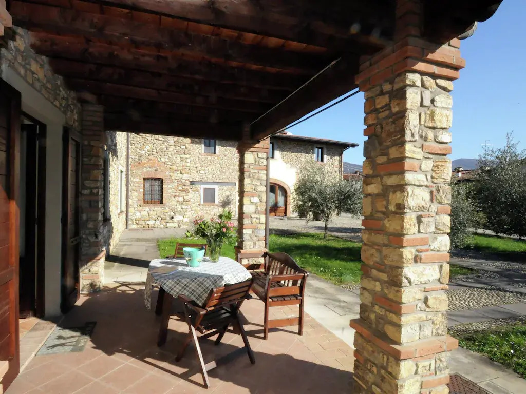Apartment in the Franciacorta, with covered terrace and shared swimming pool
