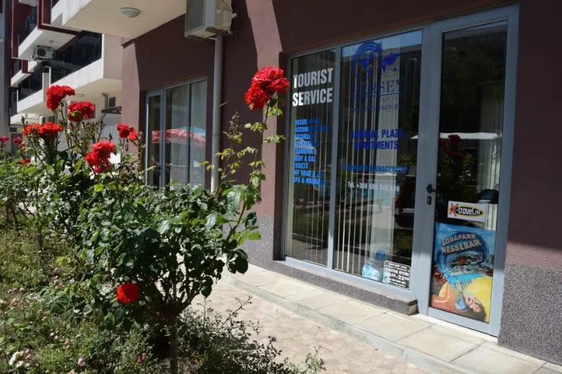Persey Admiral Plaza Apartments