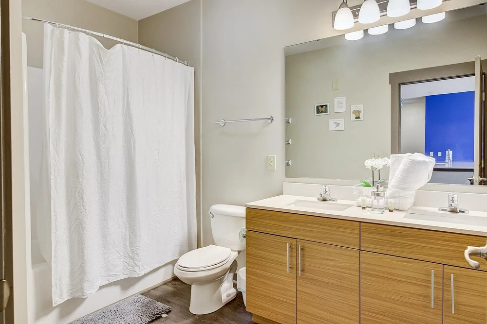 FRONTDESK Cedar Flats Apts Uptown Charlotte