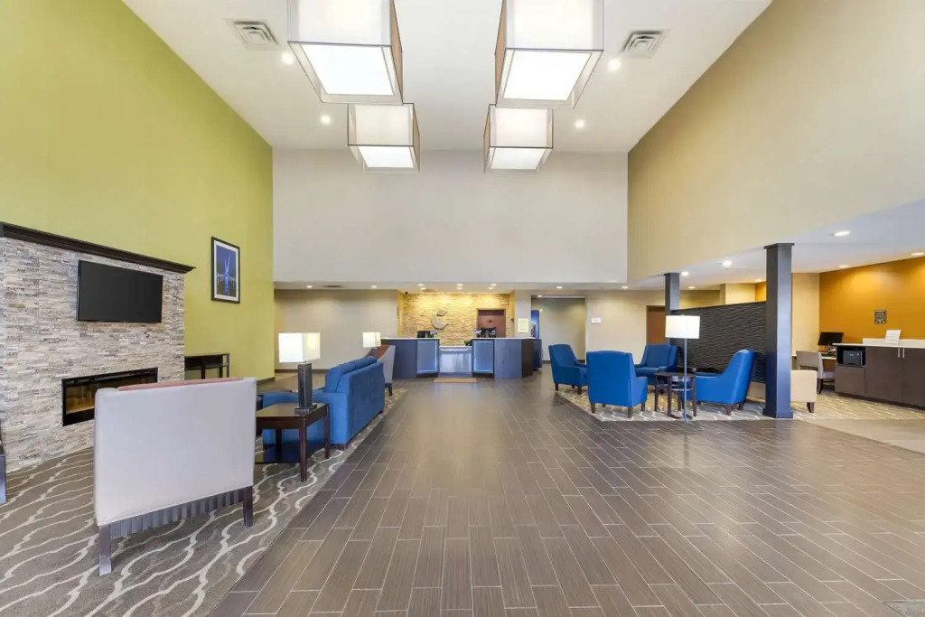 Comfort Suites Meridian and I-40