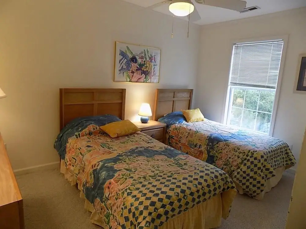 St. Julien Summer House - 5 Br Home