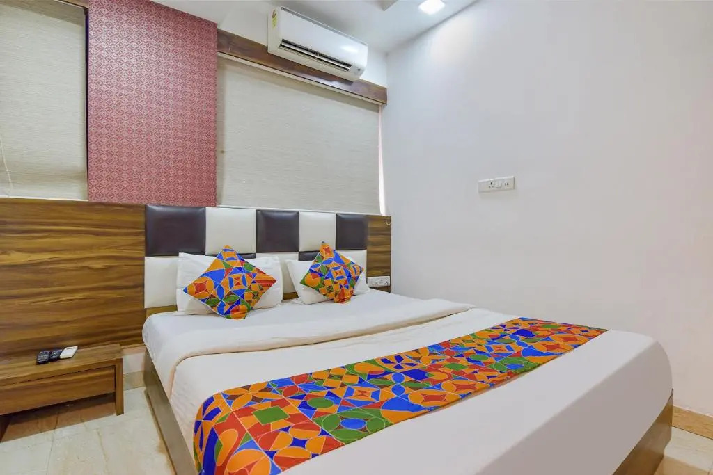 Fabhotel Acropole Inn