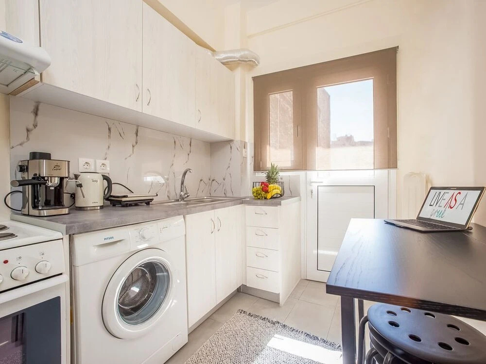 Live As A Greek in Ariadne apartment