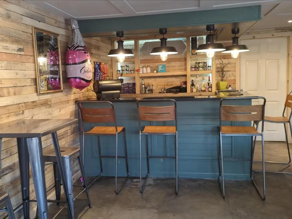 Peacock Lake Glamping