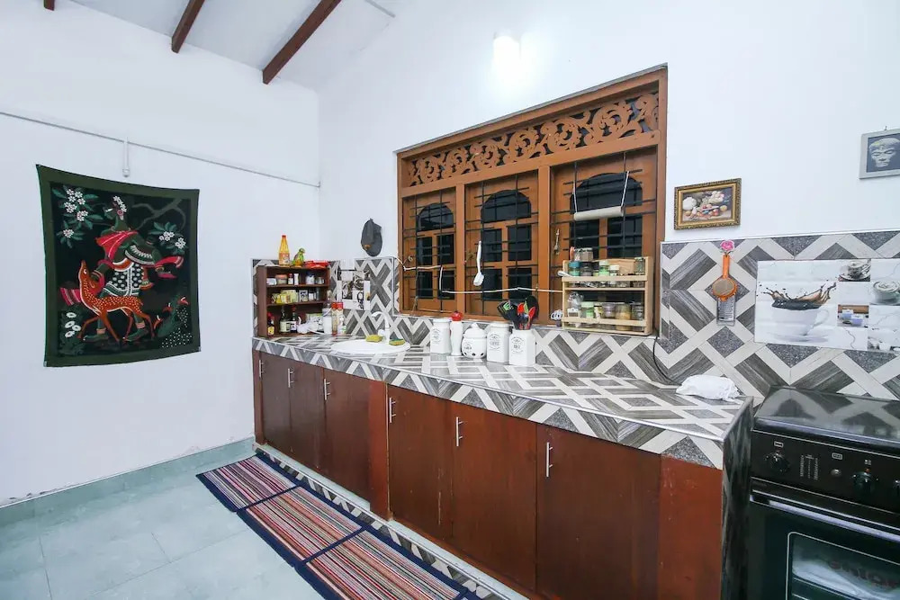 OYO 447 Lavila