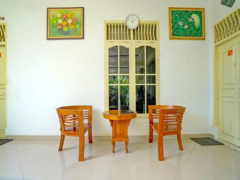 OYO Life 91984 Taufik Kost Syariah