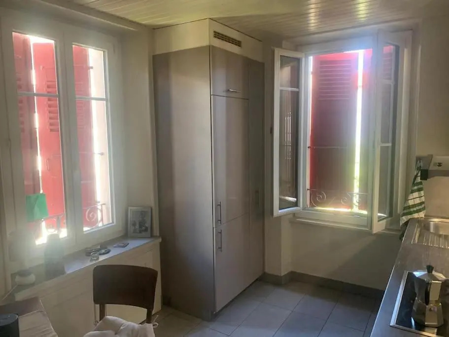 A deux pas du lac Leman ( Ouchy) joli appartement