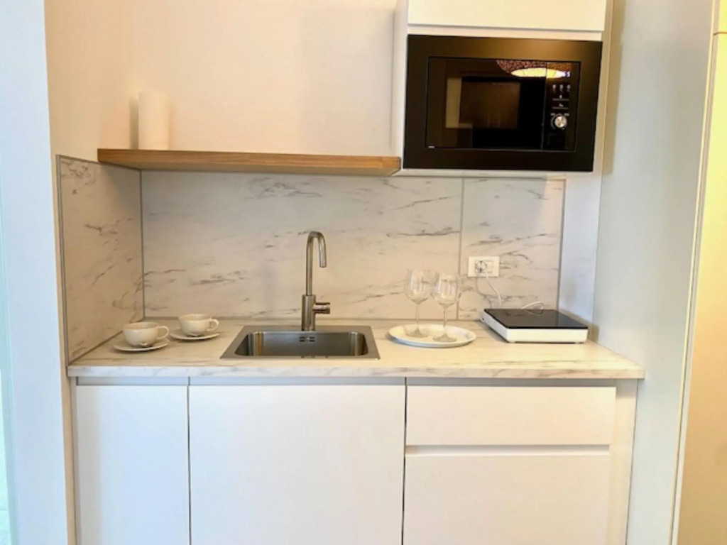 one bedroom apartment suitable for families, private balcony, excellent location-Porta Vecchia by Le Calette House