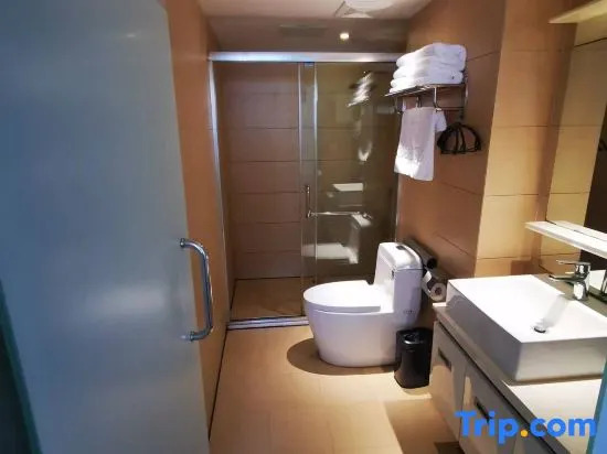 Yongkang Fengqi E-sports Hotel (Baolong Plaza)