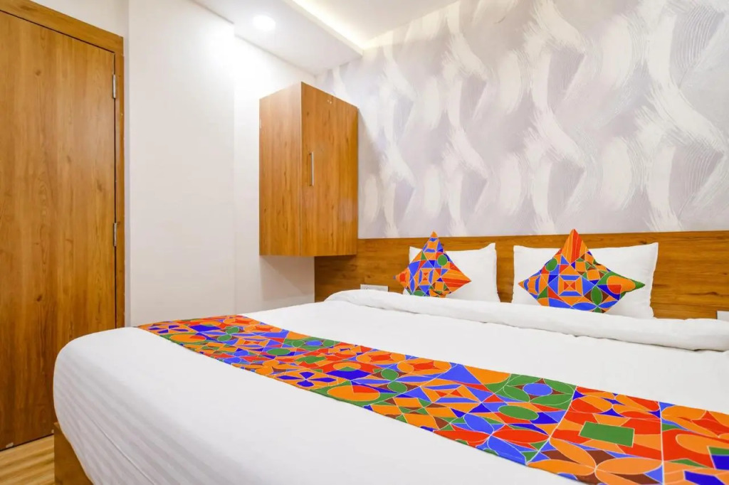 FabHotel Woodlark Inn
