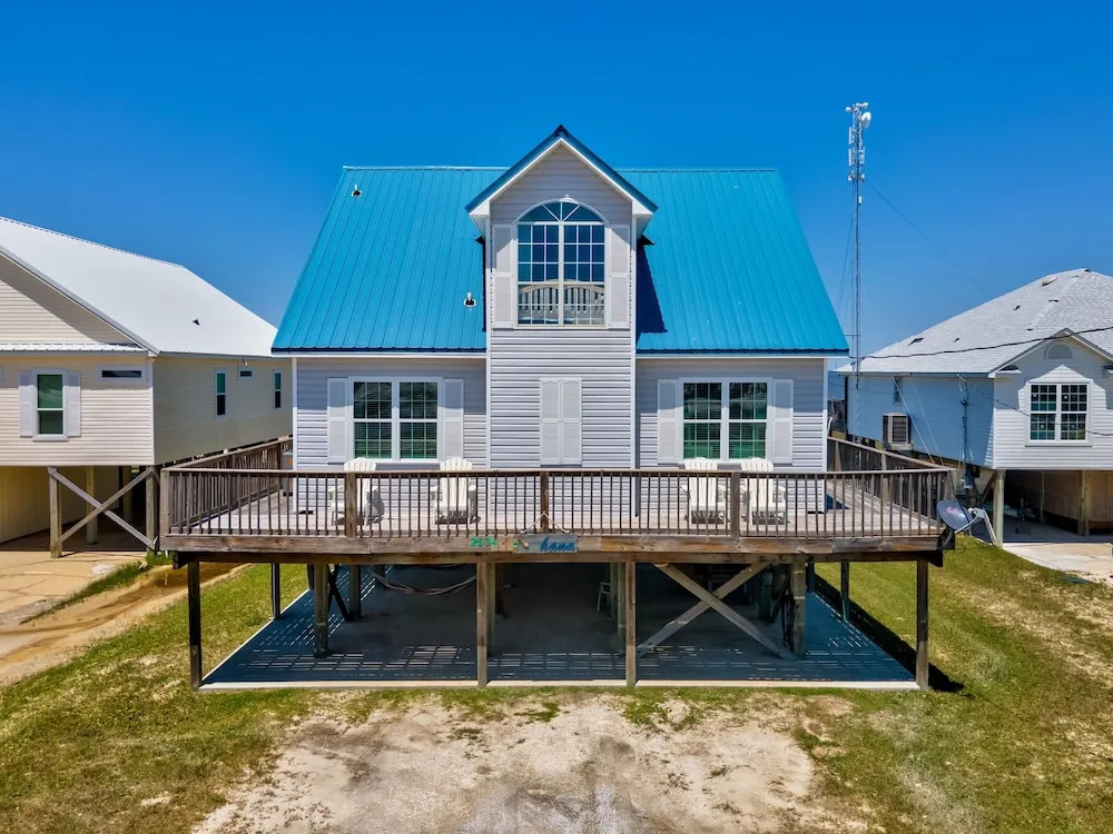 Ohana - Amazing Views! A Short Stroll To Gulf Beach Access, Or Stay Home And Relax In The Hammocks And Ocean Breezes. 3 Bedroom Home by RedAwning