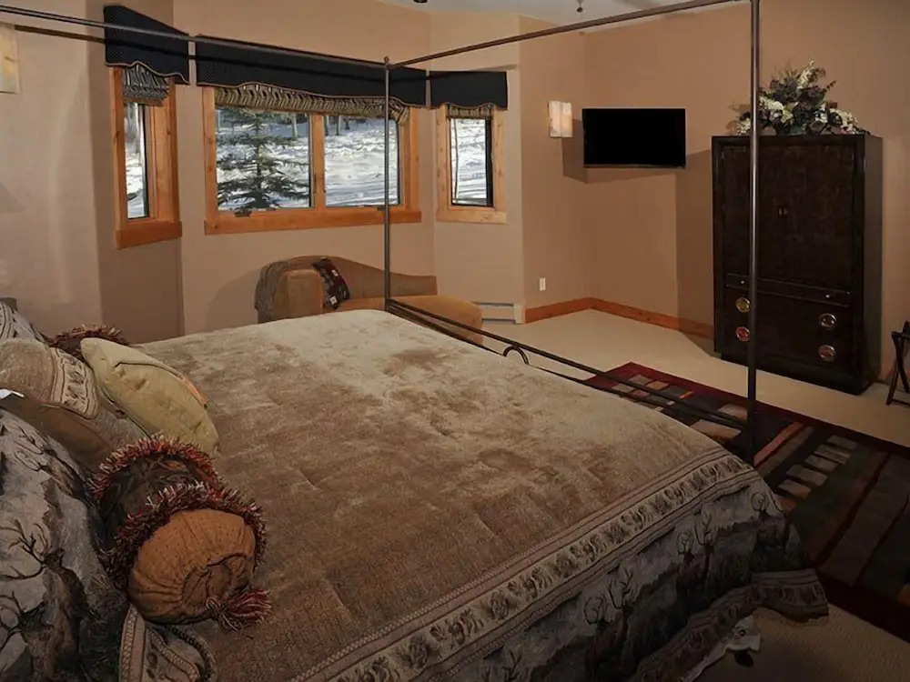 Meadow Brook Chalet