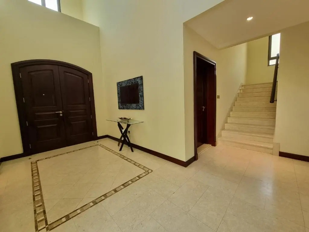 Palm Jumeirah Stunning 4BHK Villa