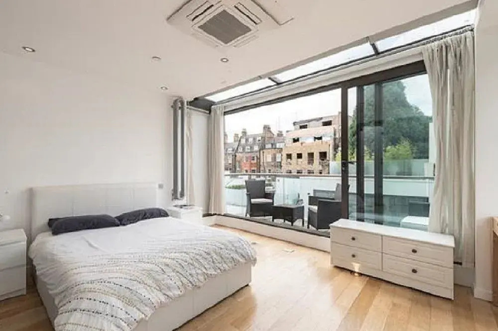 Rare 3 bedroom home in the centre of Soho and central London