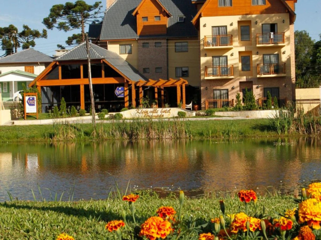 SKY VILLE HOTEL GRAMADO - Localização privilegiada entre Gramado e Canela