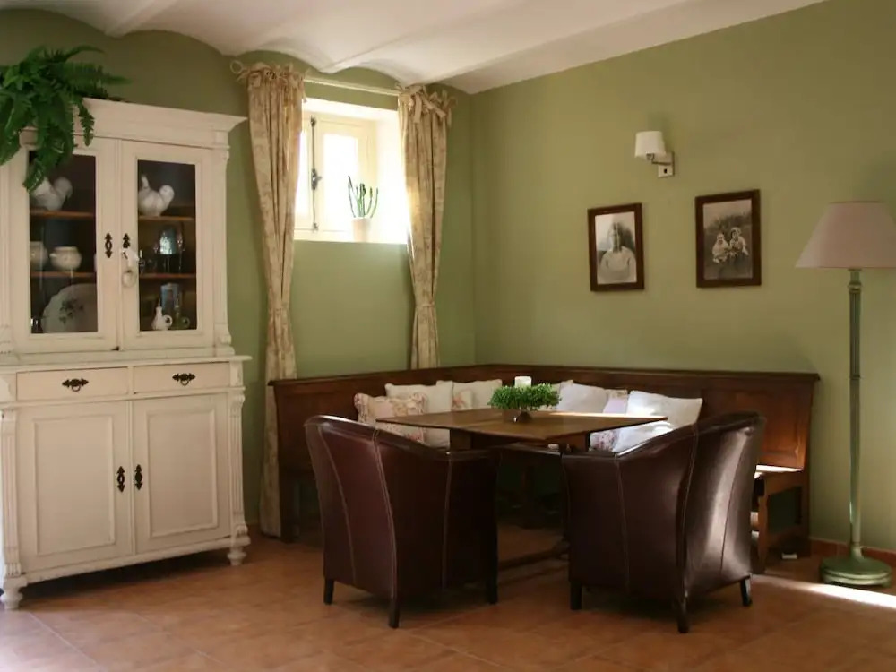 Spacious Villa in Drome with Swimming Pool