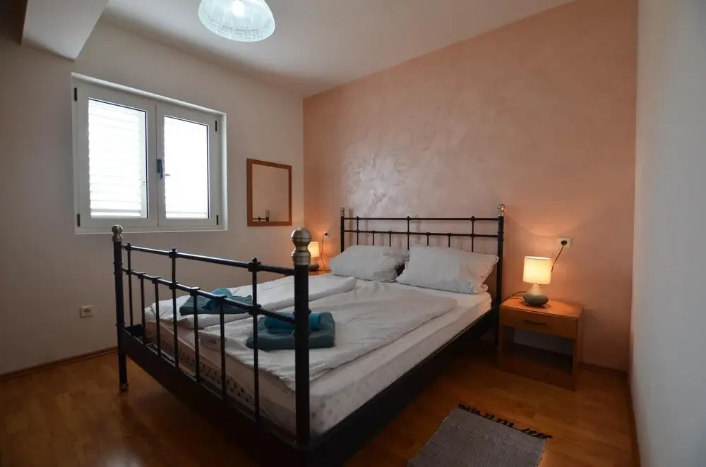 Kliska in Rovinj With 1 Bedrooms and 1 Bathrooms