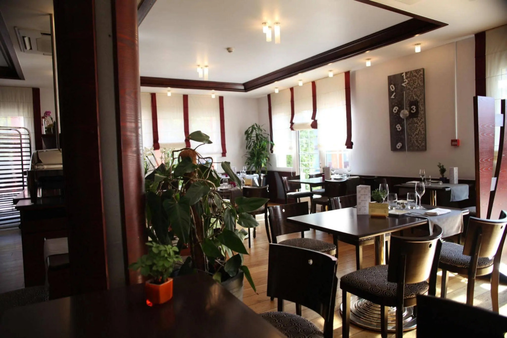 Cottage Logis Hôtel - Restaurant