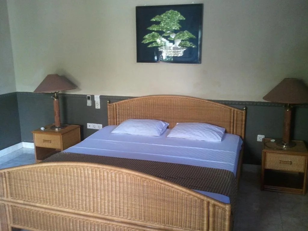 Rattan Resto (Amadeus)