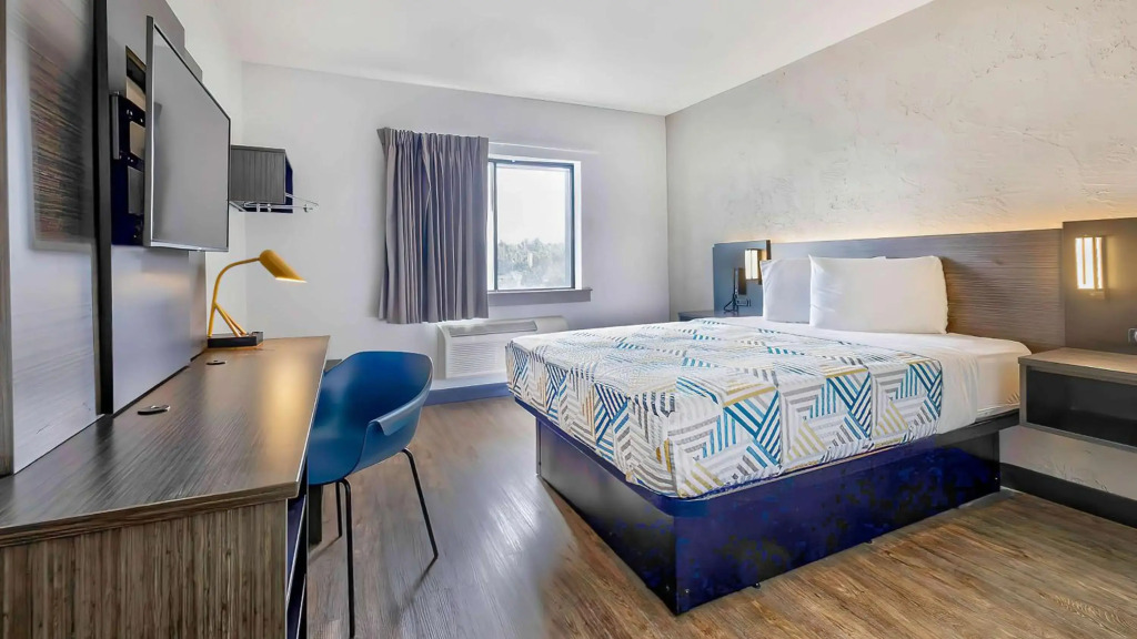Motel 6-Milwaukee, WI - Glendale