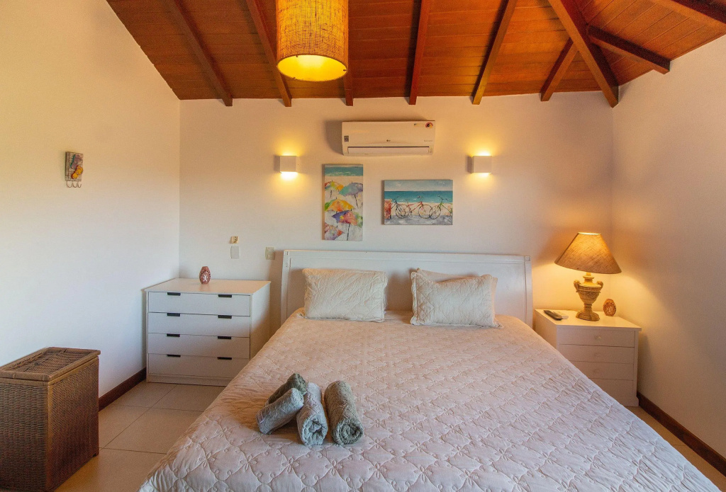 Linda Casa Em Condomínio Com Quatro Suítes, Vistar Mar E Próxima A Belíssima Pra